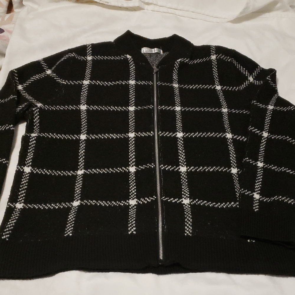 89th & Madison Black and White Checkered Zip-Up Sweater